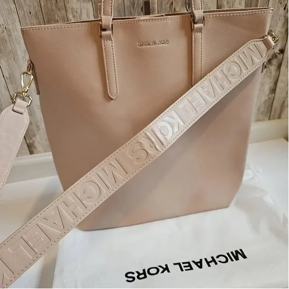 Michael Kors Blush Pink Leather Tote Shoulder Bag - Picture 5 of 10